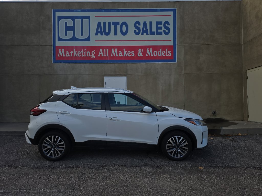 Used 2024 Nissan Kicks SV image 7