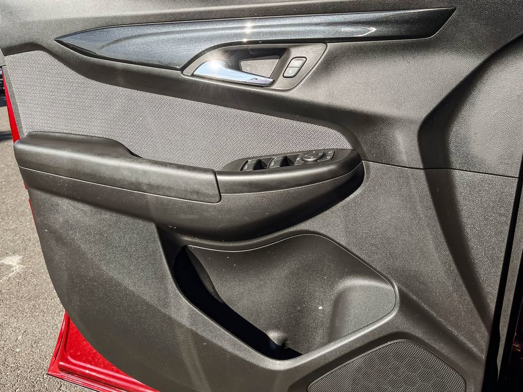 Used 2024 Chevrolet TrailBlazer LT image 37