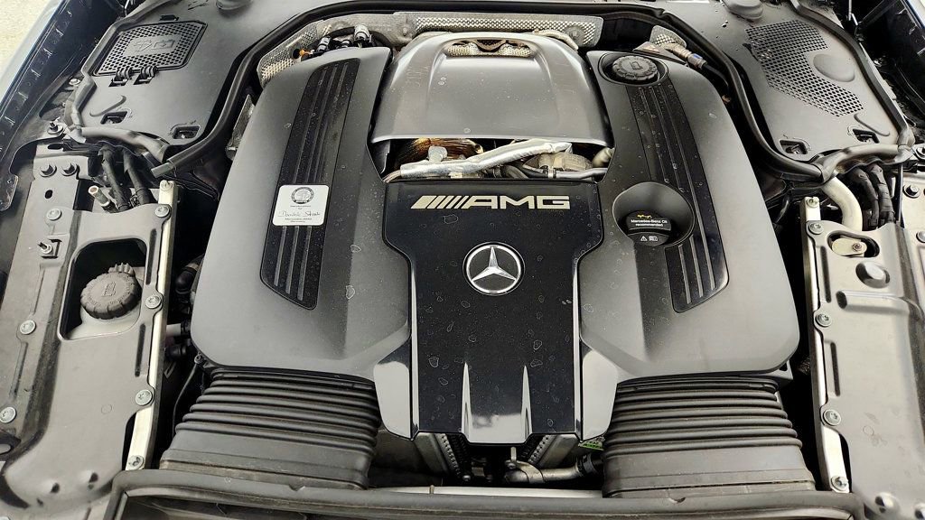 Used 2022 Mercedes-Benz SL 63 AMG 4MATIC w/ Driver Assistance Package image 25