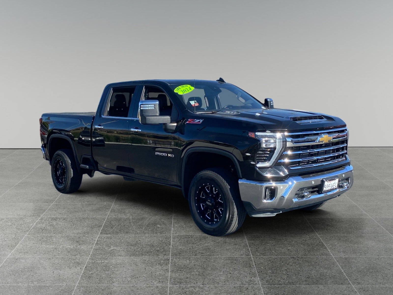 Used 2024 Chevrolet Silverado 2500 LTZ w/ LTZ Premium Package AWD/4WD image 7