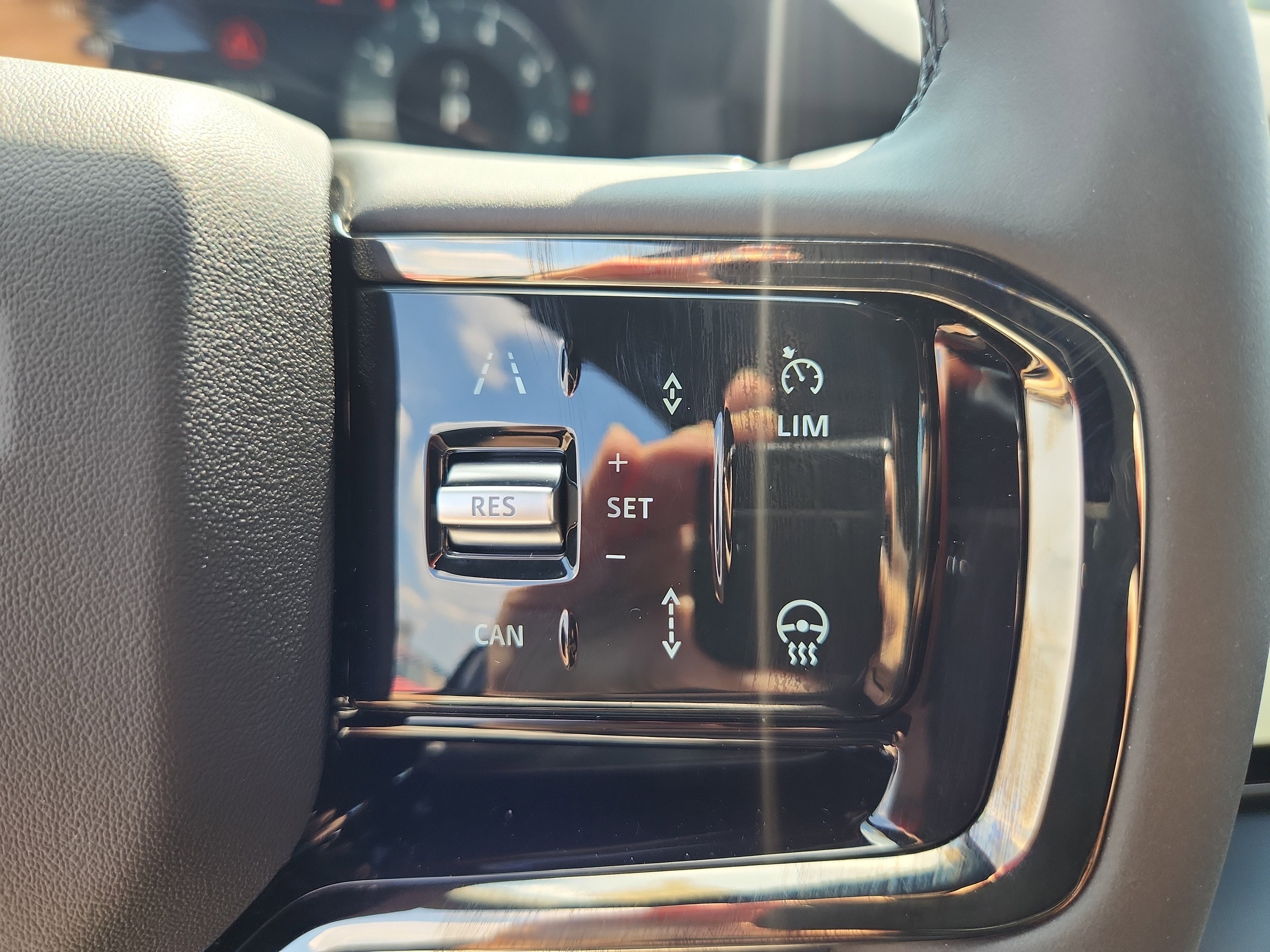 Used 2026 Land Rover Range Rover Evoque S image 20