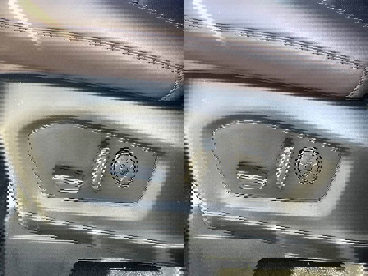 New 2026 Ford Explorer Platinum image 20