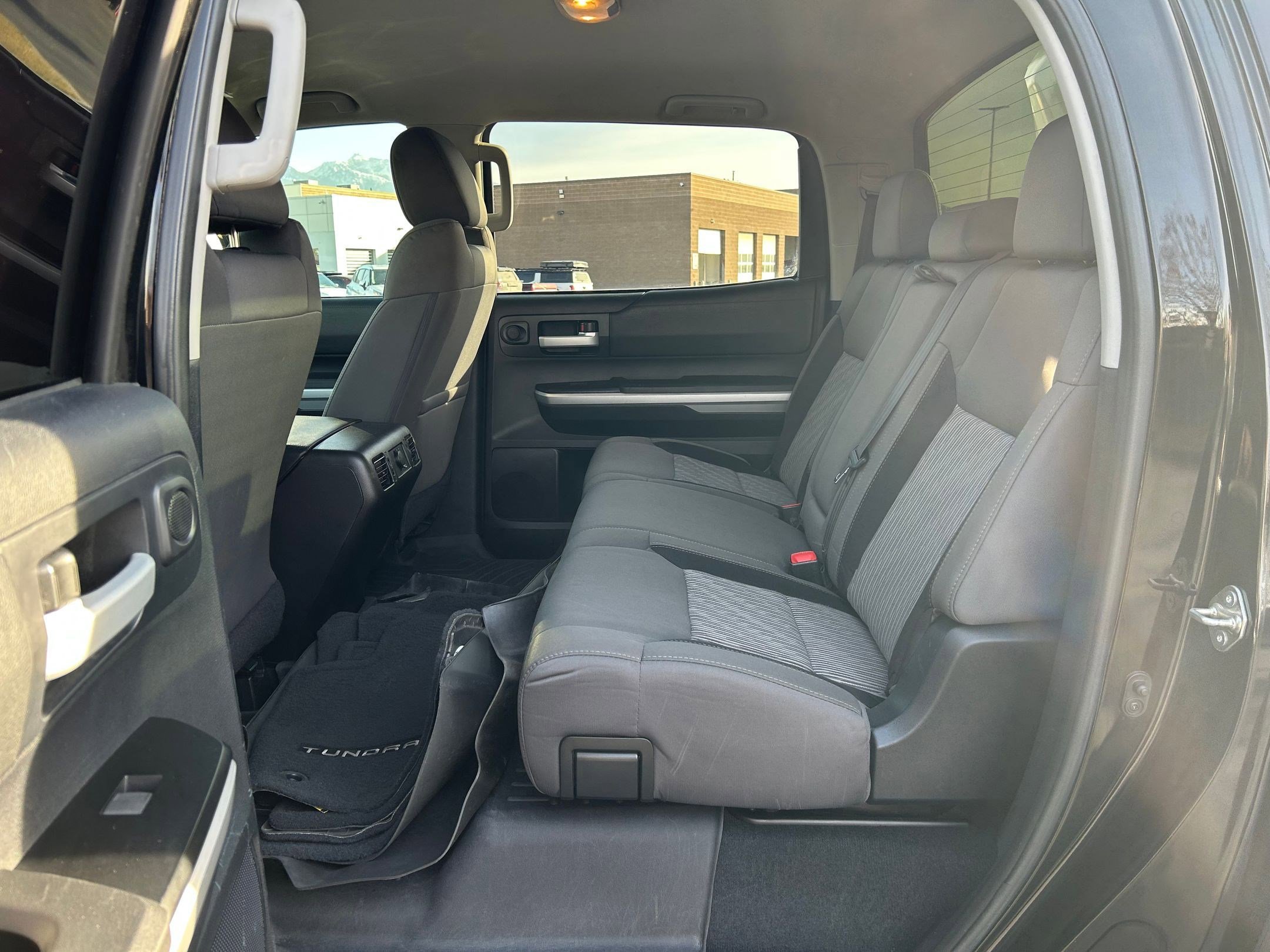 Used 2015 Toyota Tundra SR5 image 24