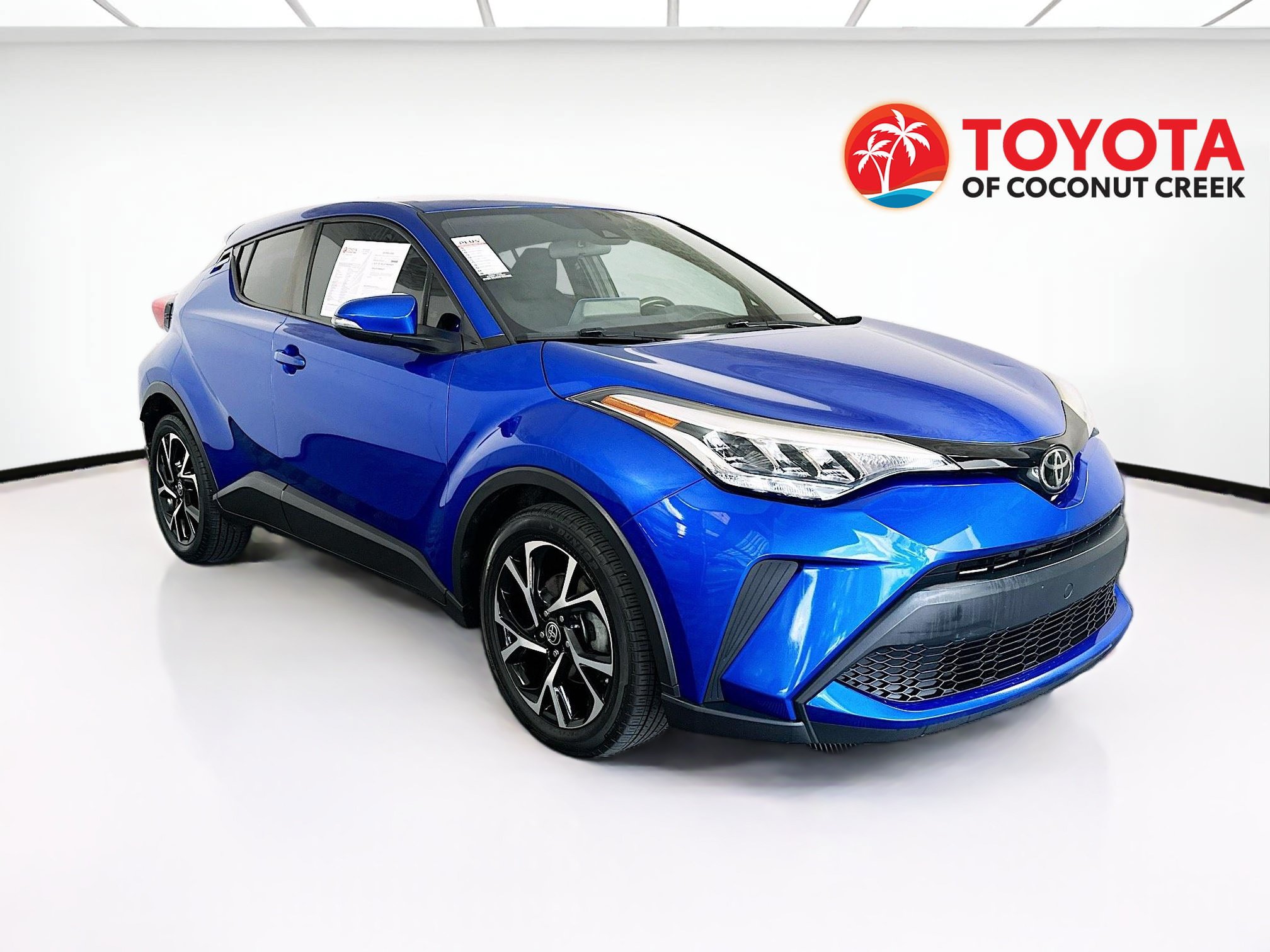 Used 2021 Toyota C-HR XLE FWD image 1