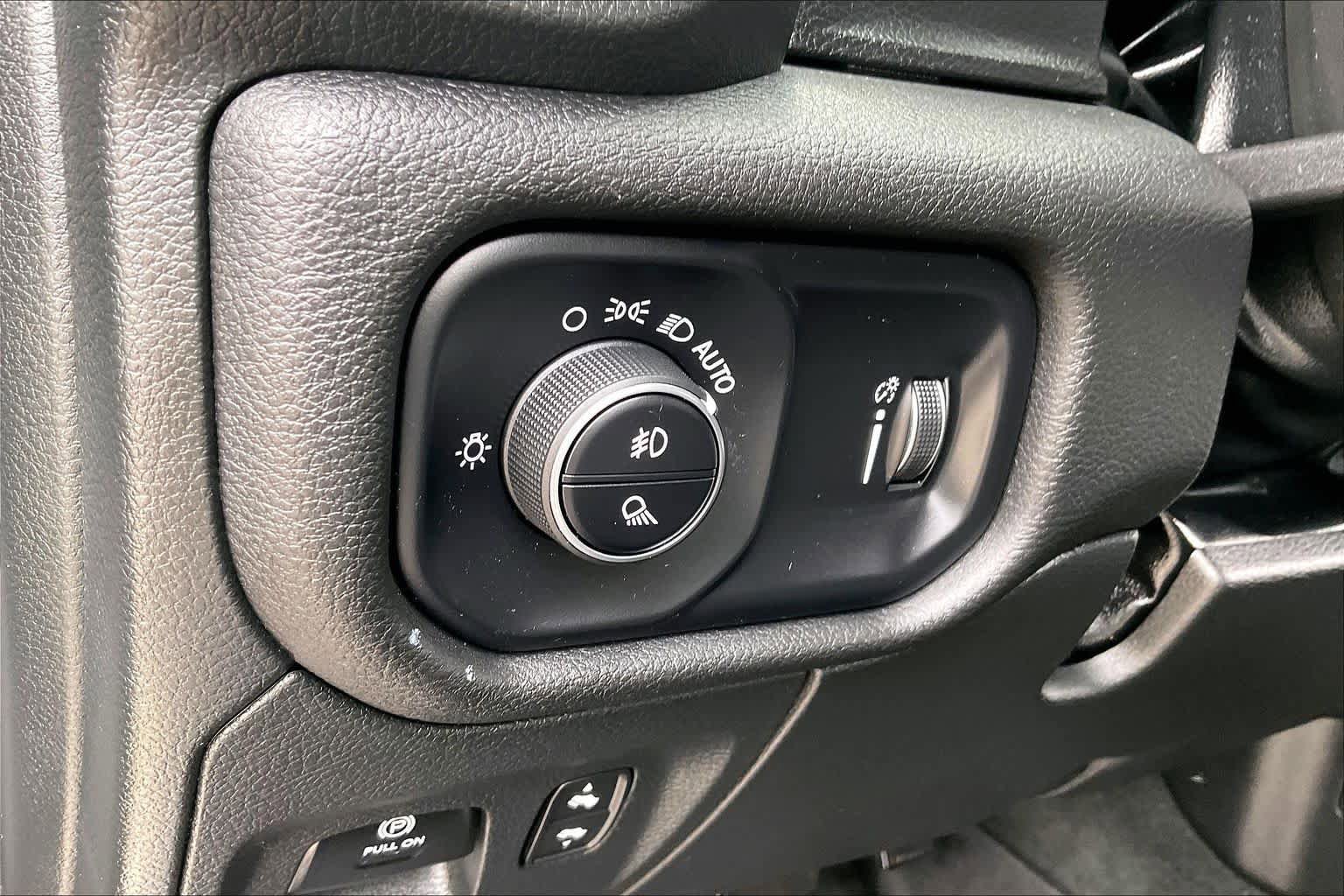 Used 2023 RAM 1500 Lone Star RWD image 14