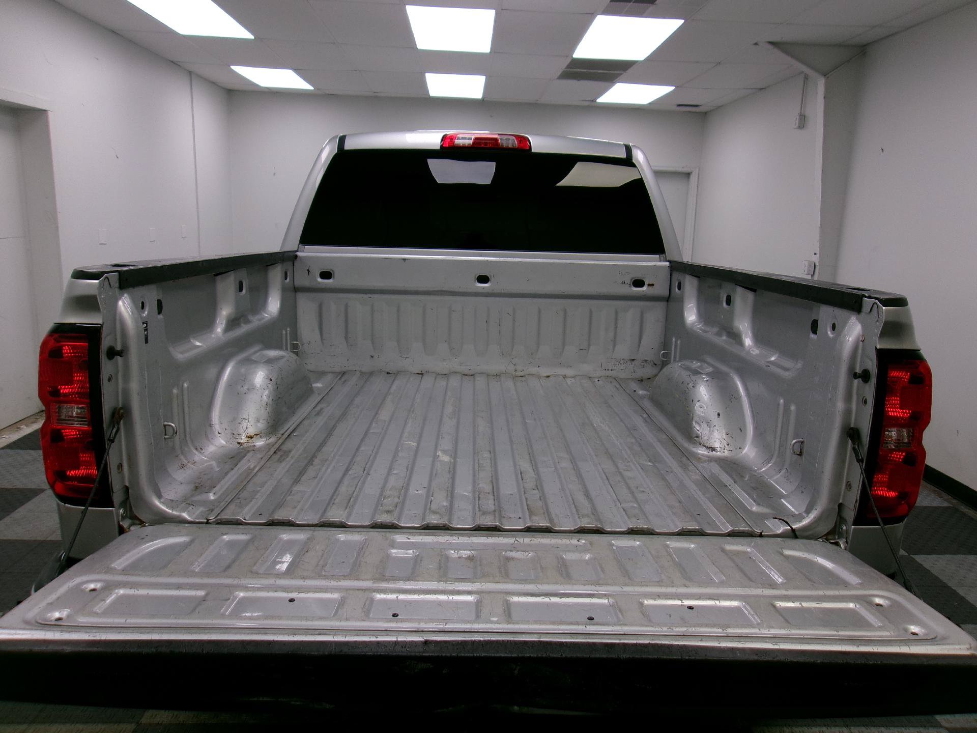 Used 2017 Chevrolet Silverado 1500 LT w/ Trailering Package AWD/4WD image 9