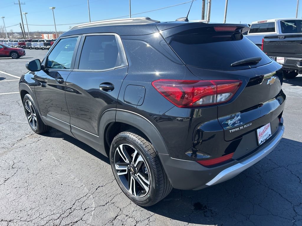 Used 2024 Chevrolet TrailBlazer LT w/ LT Cold Weather Package image 7