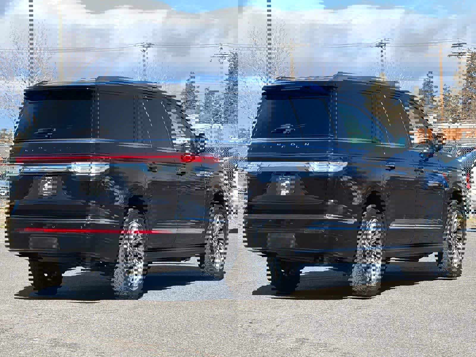 Used 2022 Lincoln Navigator L Reserve image 3