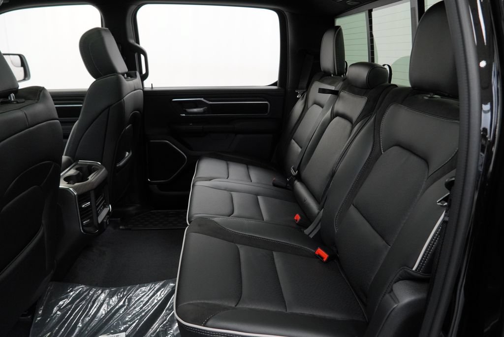New 2027 RAM 1500 Laramie w/ Laramie Preferred Package AWD/4WD image 17