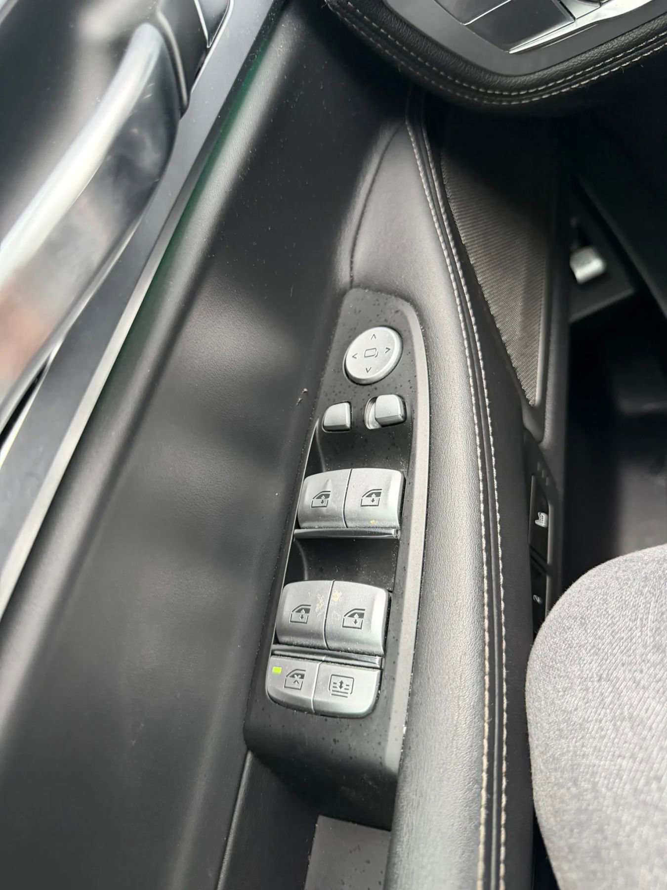 Used 2019 BMW 750i xDrive w/ Executive Package AWD/4WD image 21