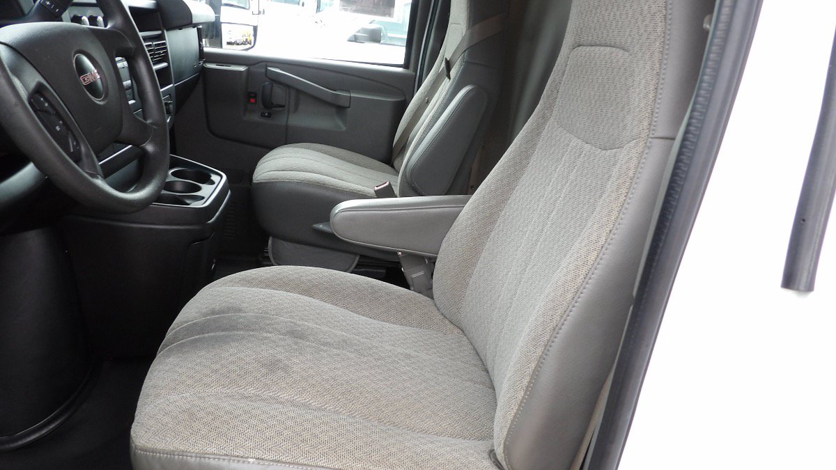 Used 2018 GMC Savana 3500 w/ Power Convenience Package RWD image 10