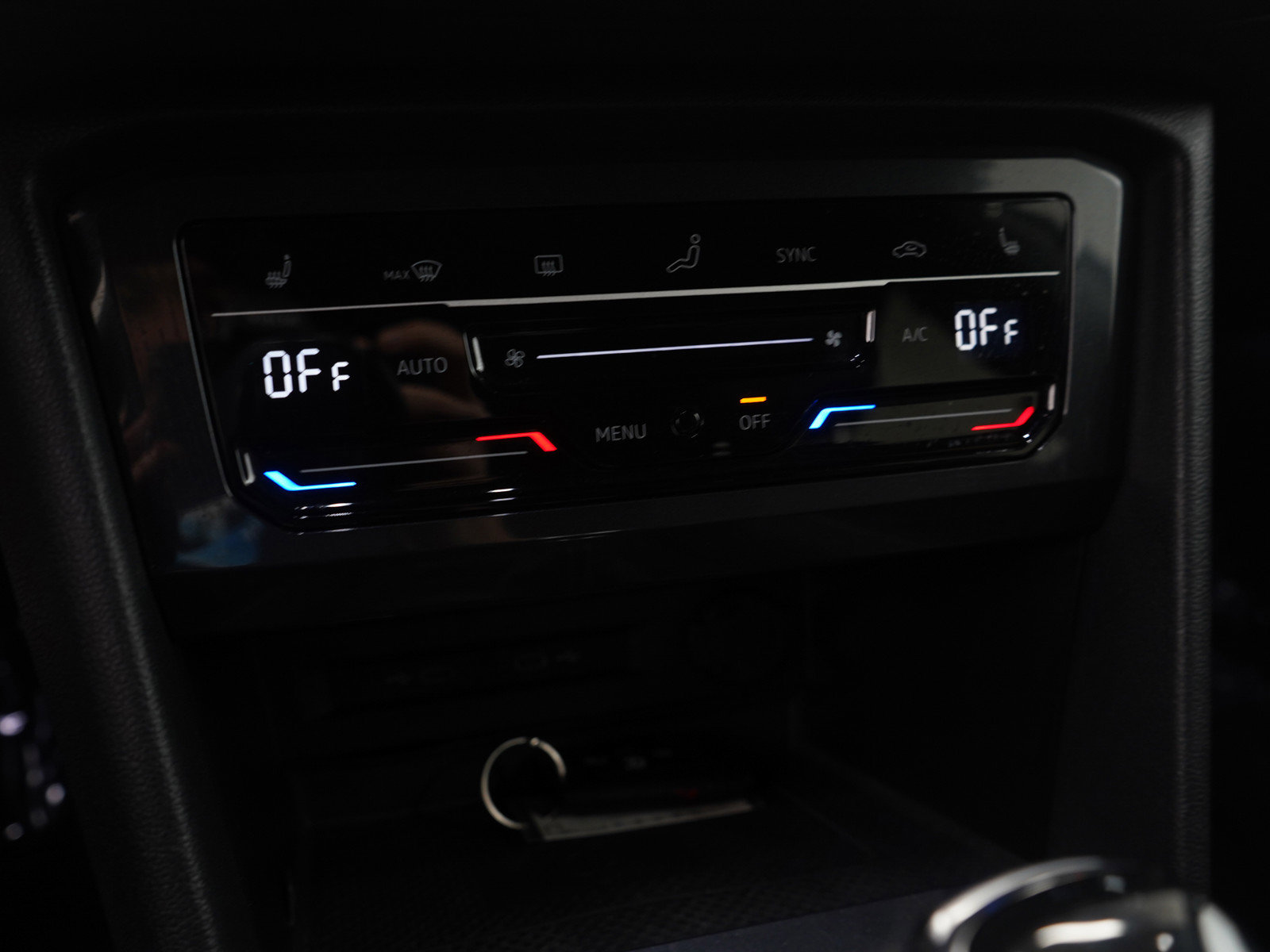 Used 2022 Volkswagen Tiguan SE R-Line image 21