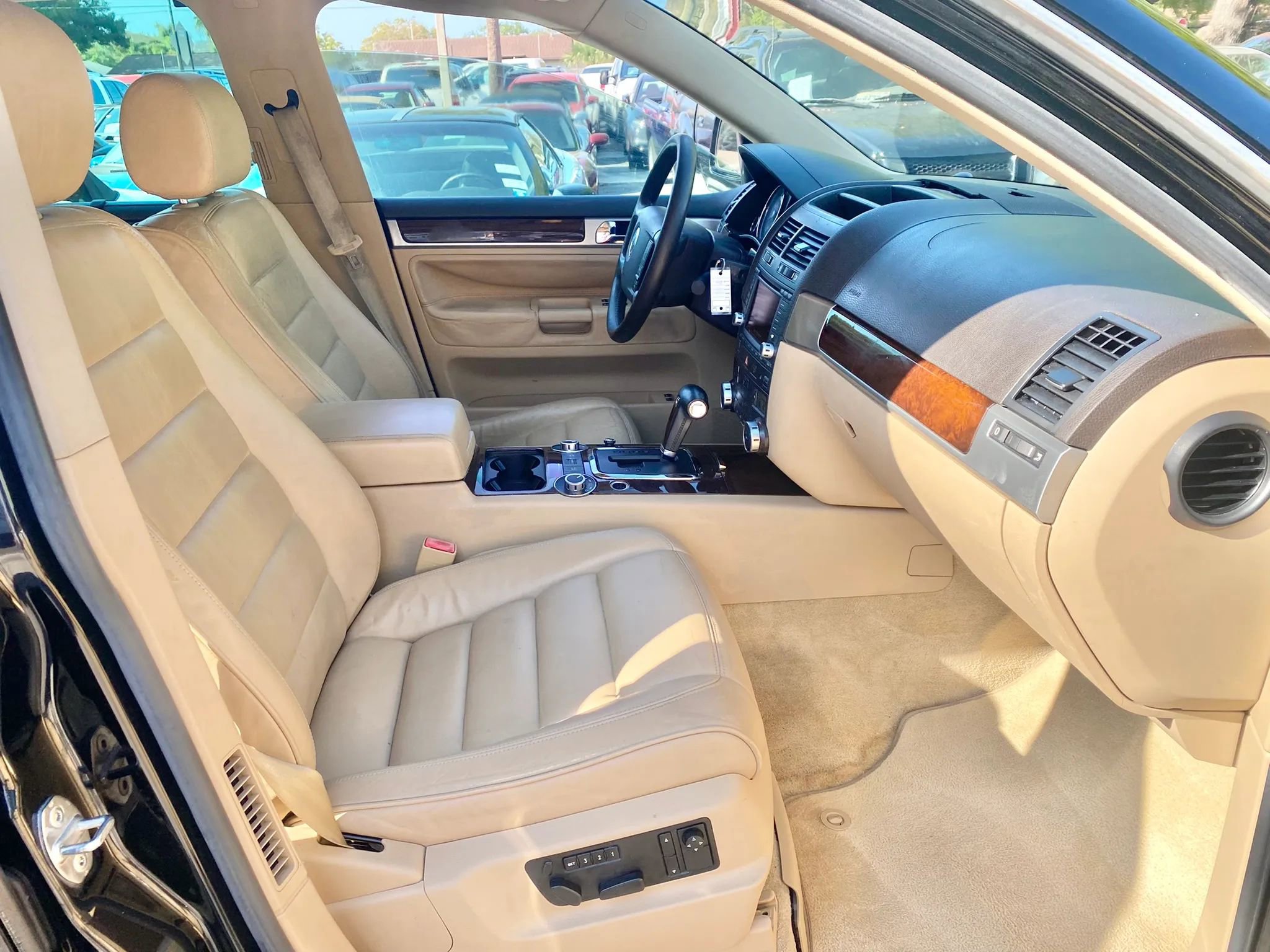 Used 2005 Volkswagen Touareg V8 image 9