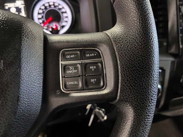 Used 2015 RAM 1500 Express RWD image 27