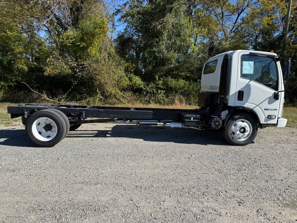 New 2025 Isuzu NPR RWD image 8