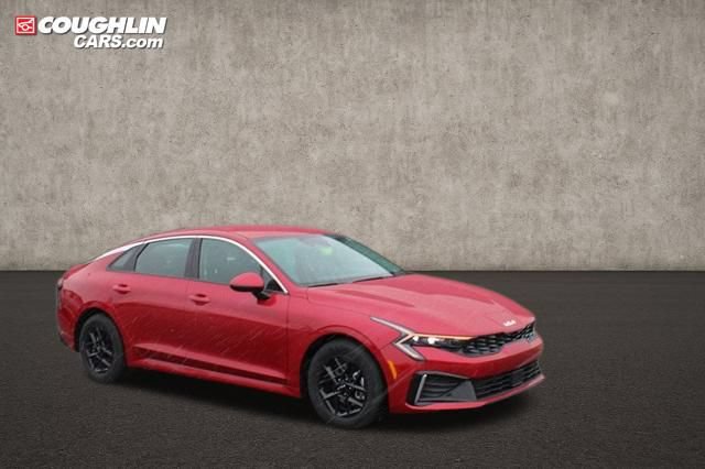 New 2025 Kia K5 LXS FWD image 1