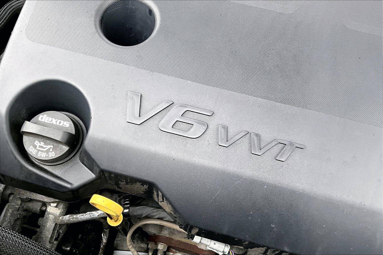 Used 2021 Chevrolet Traverse LT w/ LT Premium Package AWD/4WD image 35