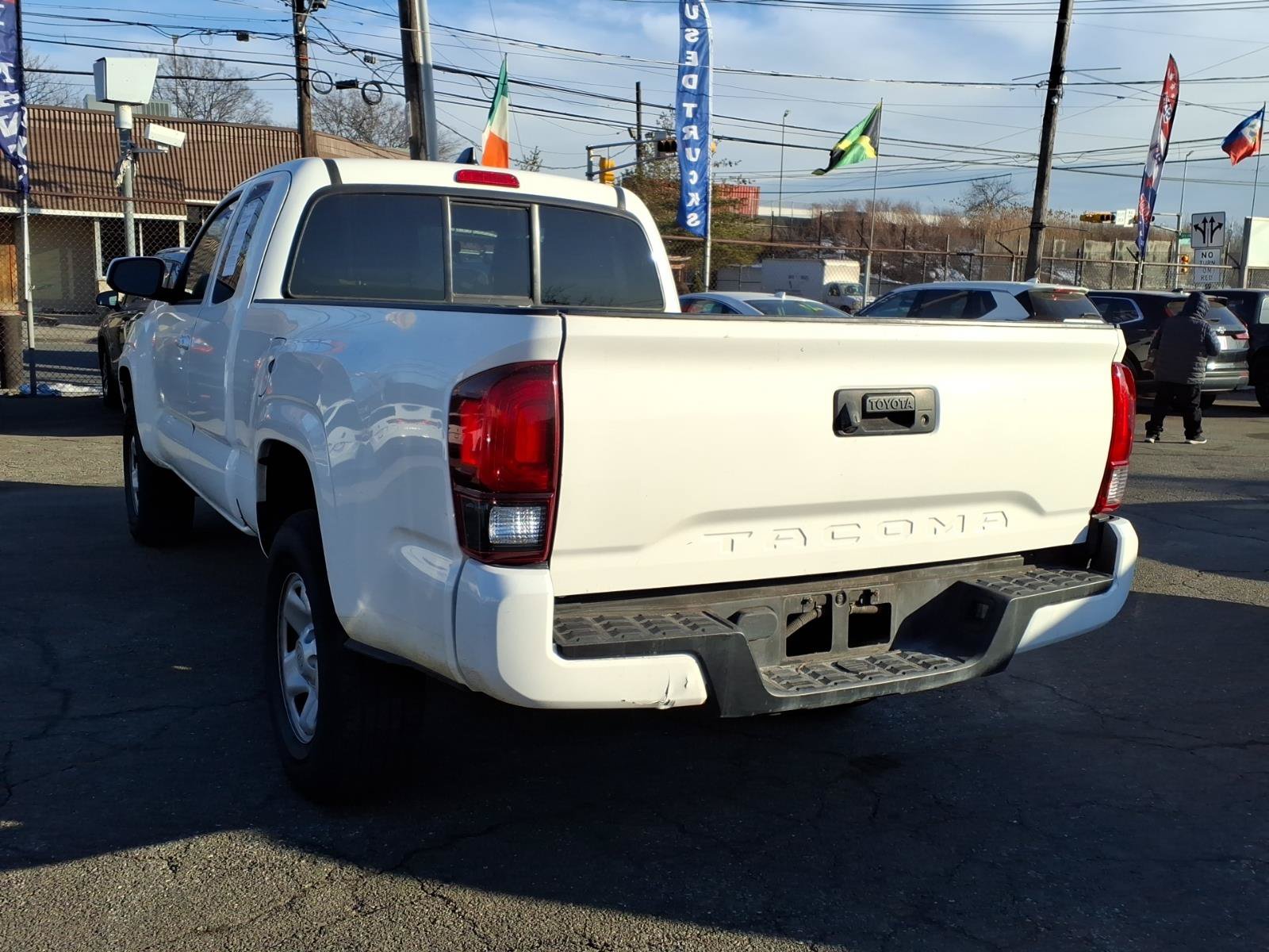 Used 2021 Toyota Tacoma SR RWD image 5