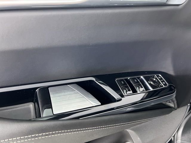 Used 2025 Cadillac Escalade Premium Luxury Platinum AWD/4WD image 24