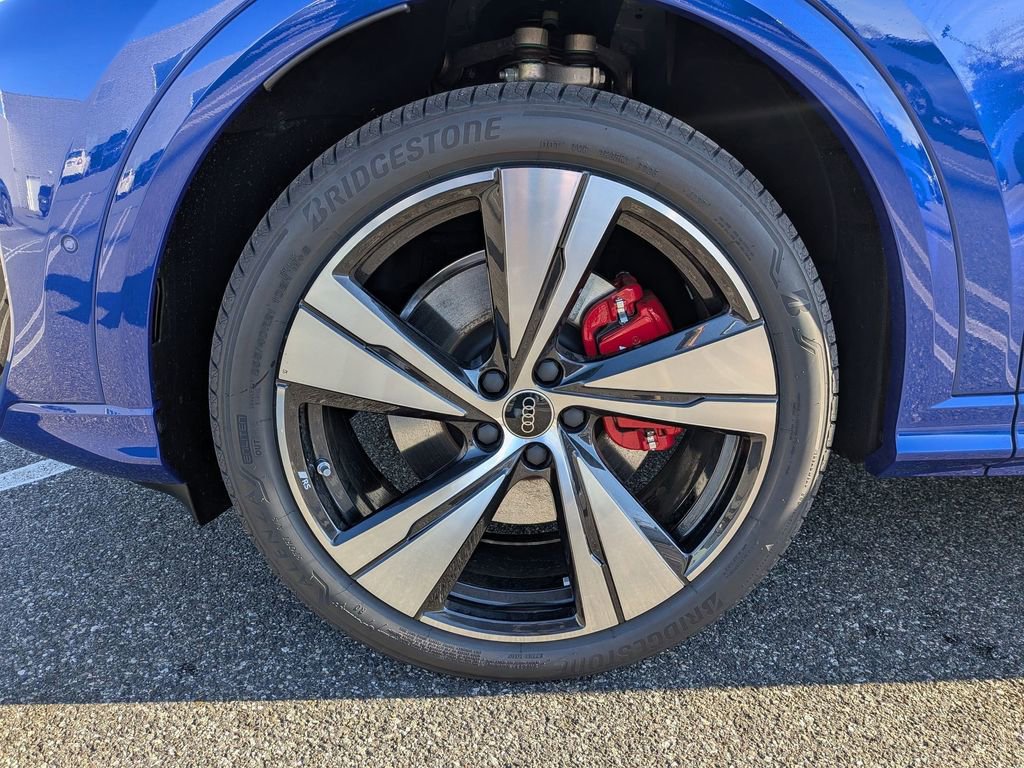 New 2025 Audi SQ5 Premium Plus image 16