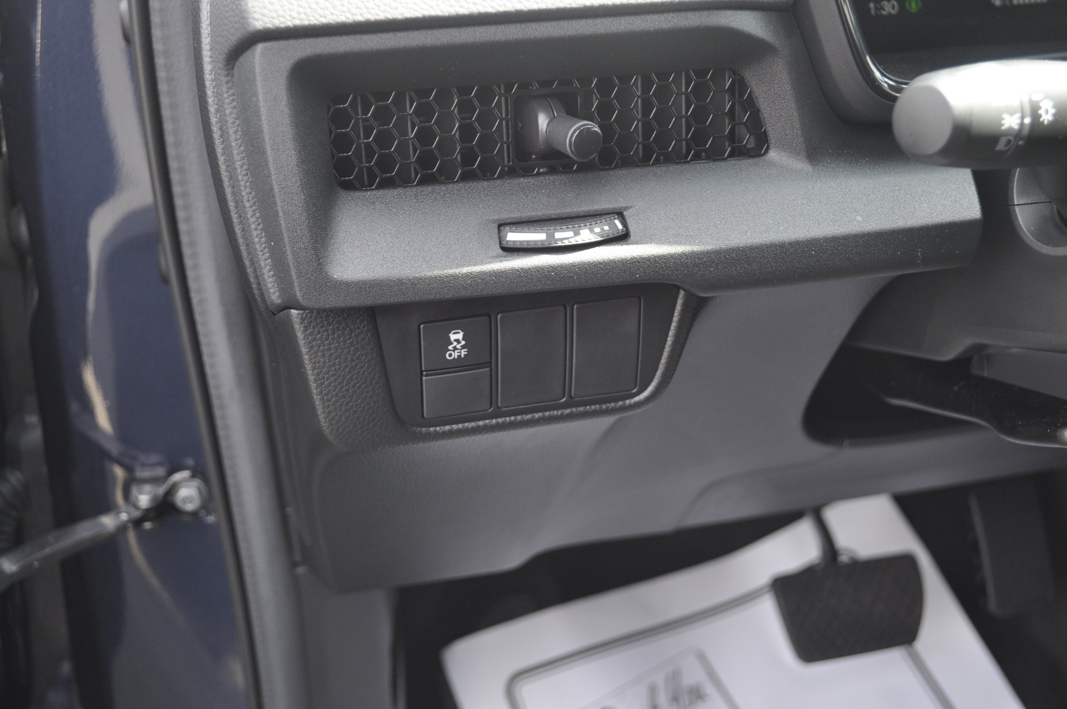 Used 2025 Honda CR-V EX image 17