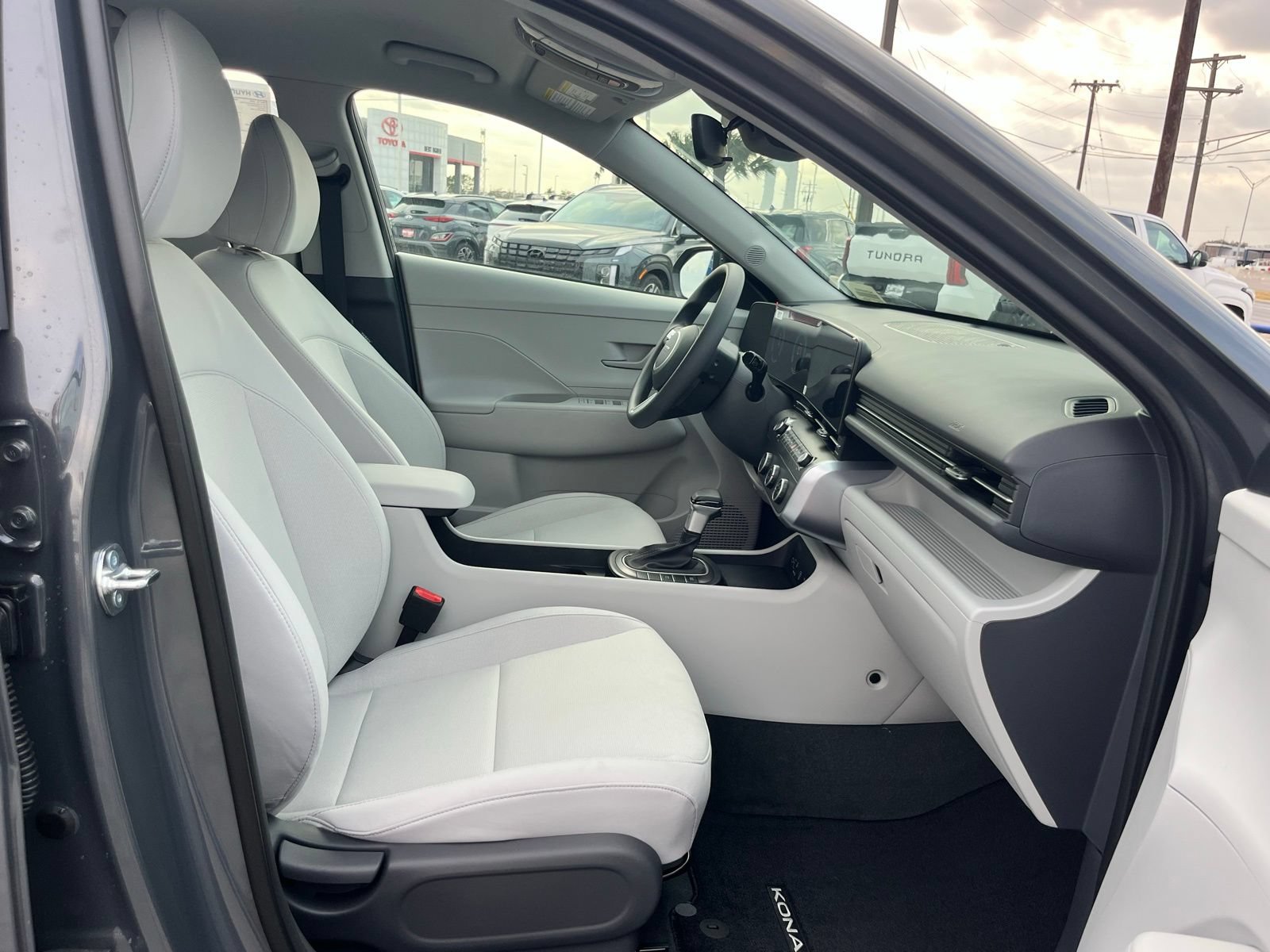 New 2026 Hyundai Kona SE FWD image 22