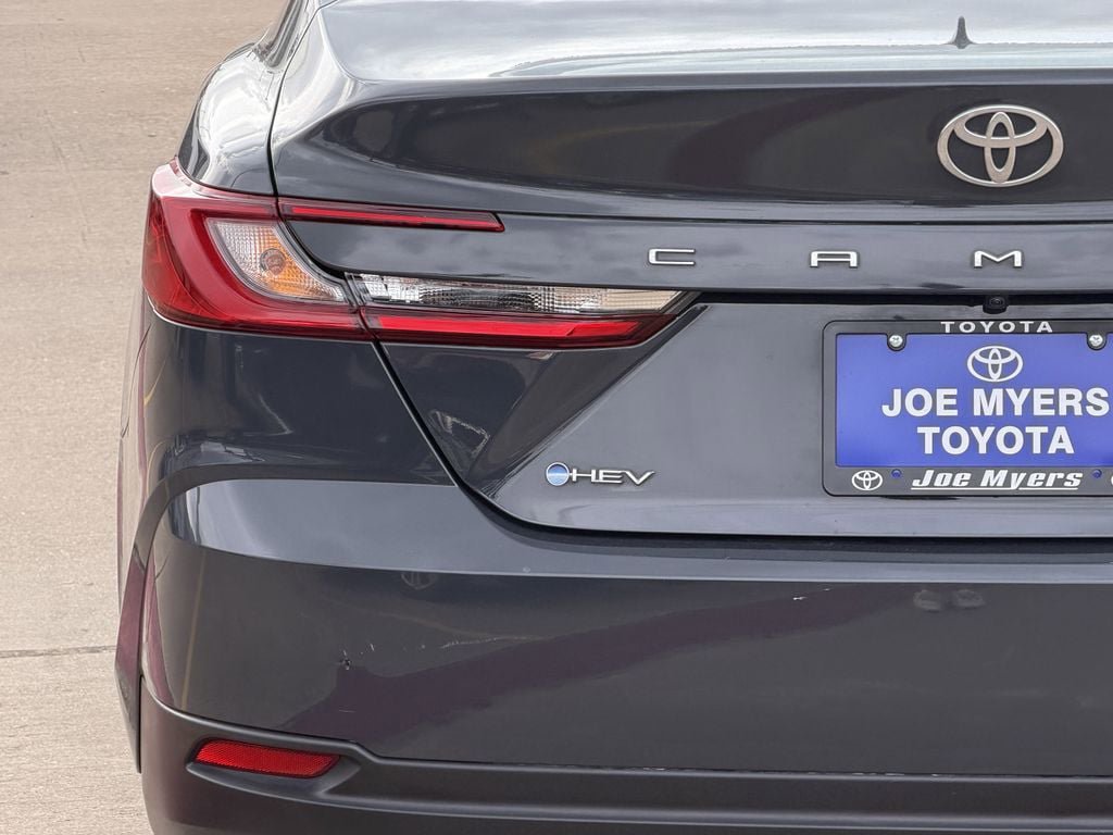 Used 2025 Toyota Camry LE FWD image 10