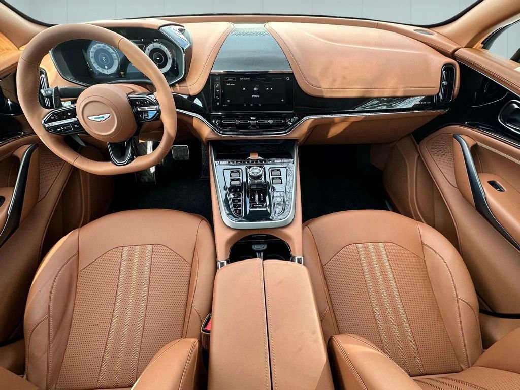 New 2026 Aston Martin DBX 707 image 20