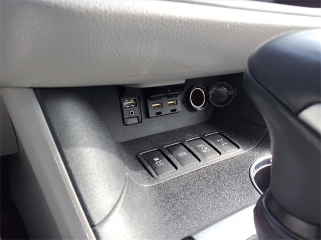 Used 2019 Toyota Highlander XLE image 8