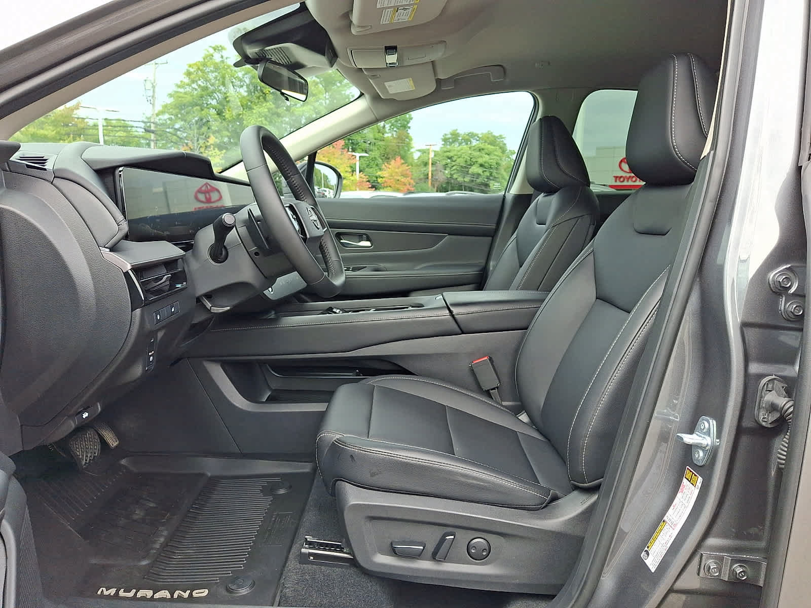Used 2025 Nissan Murano SV AWD/4WD image 15