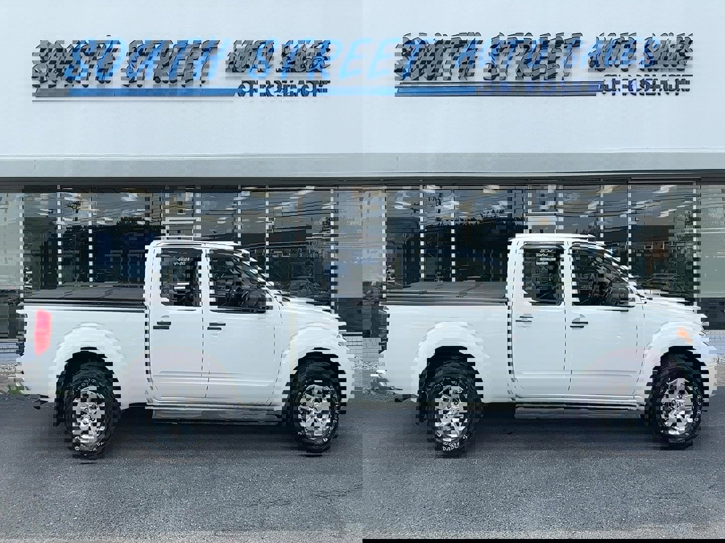 Used 2013 Nissan Frontier SV w/ SV Value Truck Pkg image 1