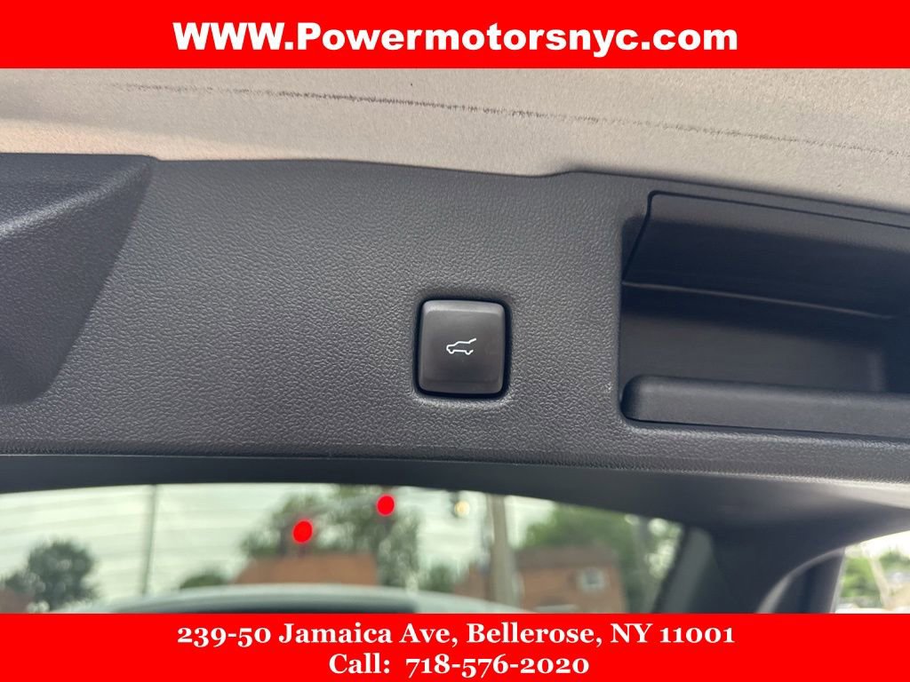 Used 2021 Ford Escape Titanium image 23