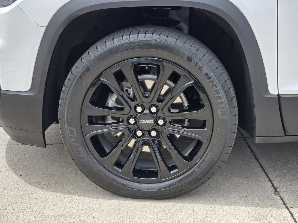 Used 2023 GMC Acadia SLT w/ Elevation Edition FWD image 17