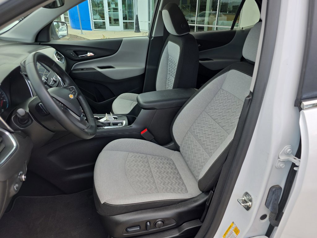 Used 2024 Chevrolet Equinox LT image 12