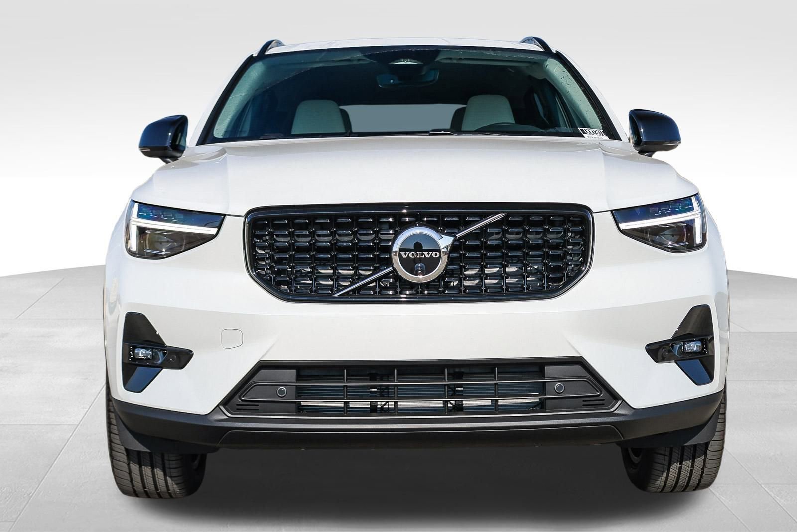 New 2026 Volvo XC40 B5 Plus w/ Protection Package Premier image 2