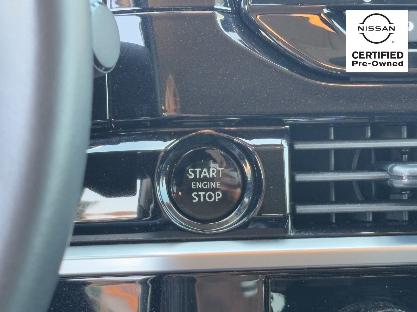 Certified 2025 Nissan Pathfinder SV AWD/4WD image 22