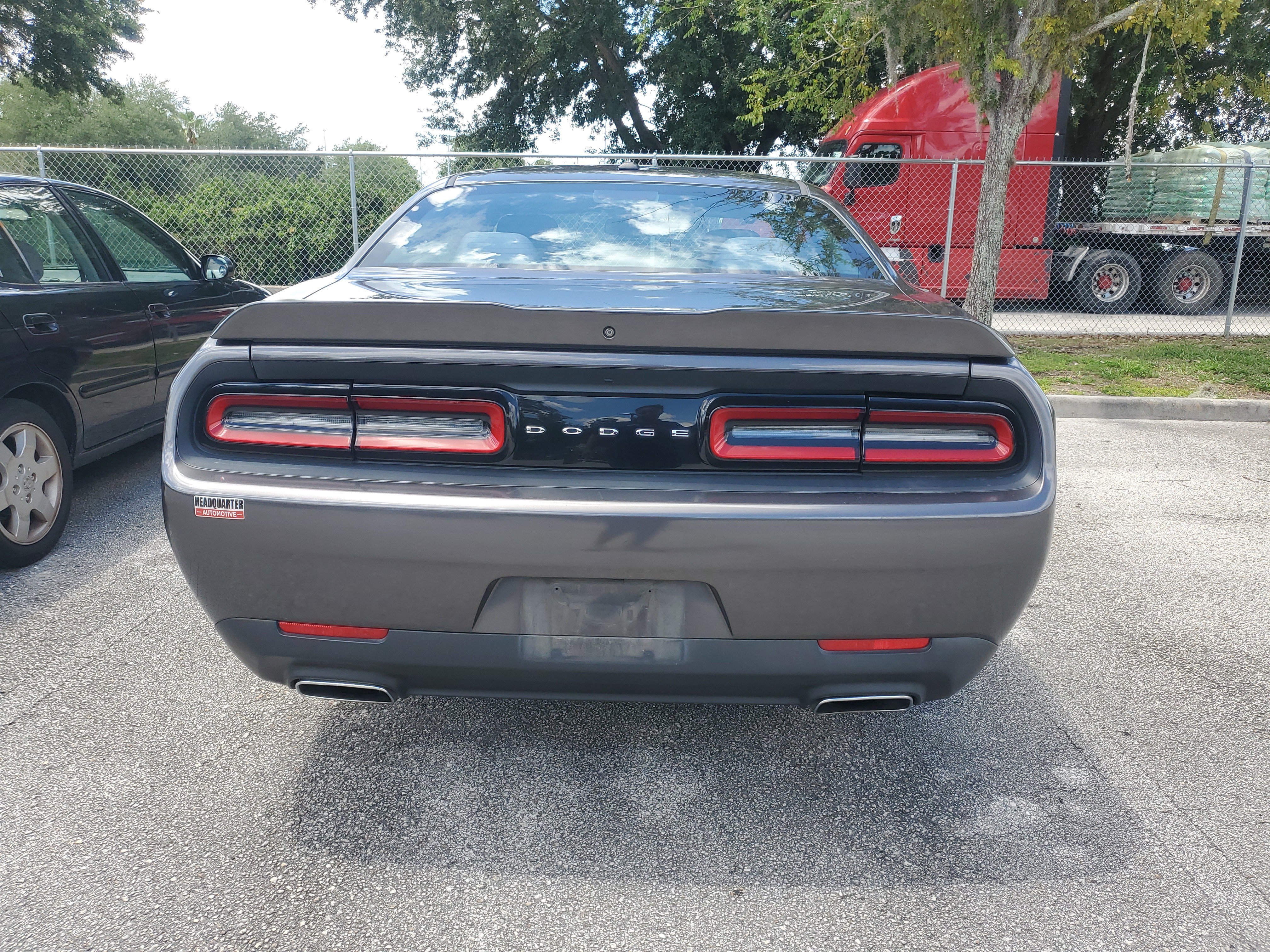 Used 2018 Dodge Challenger SXT RWD image 4