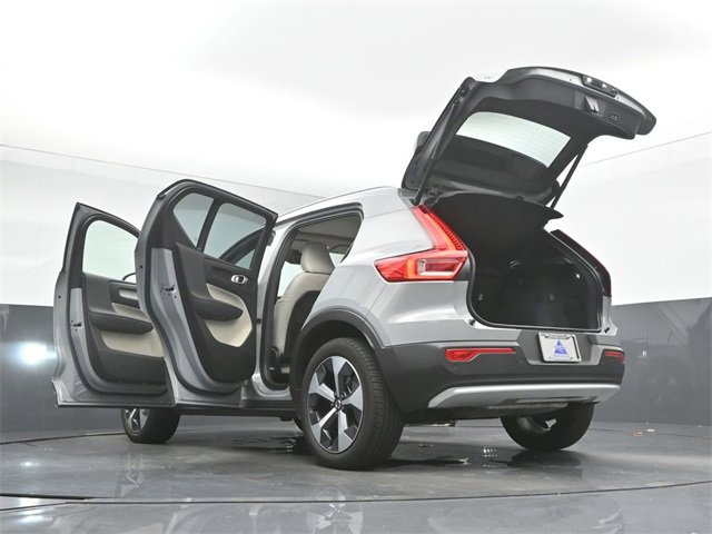 Used 2024 Volvo XC40 B5 Plus image 54