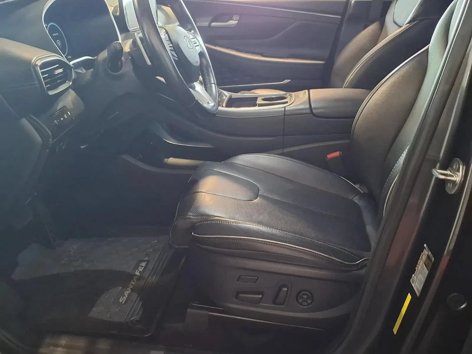 Used 2022 Hyundai Santa Fe Limited AWD/4WD image 19