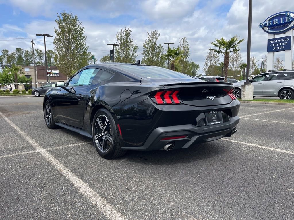Used 2025 Ford Mustang Premium RWD image 3