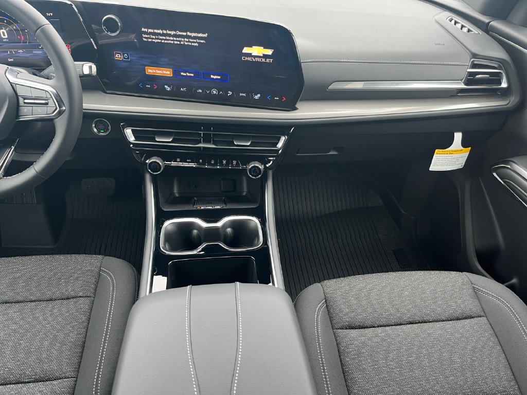 New 2027 Chevrolet Traverse LT w/ Sun and Wheel Package FWD image 11