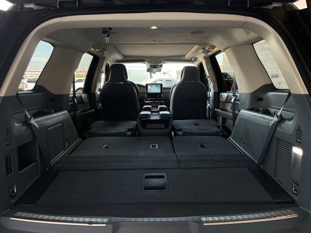 Used 2021 Lincoln Navigator Black Label w/ Cargo Convenience Package image 34