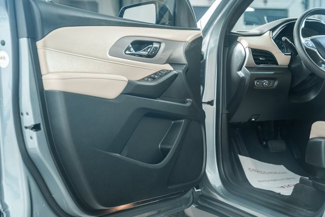 Used 2023 Chevrolet Traverse LS image 34