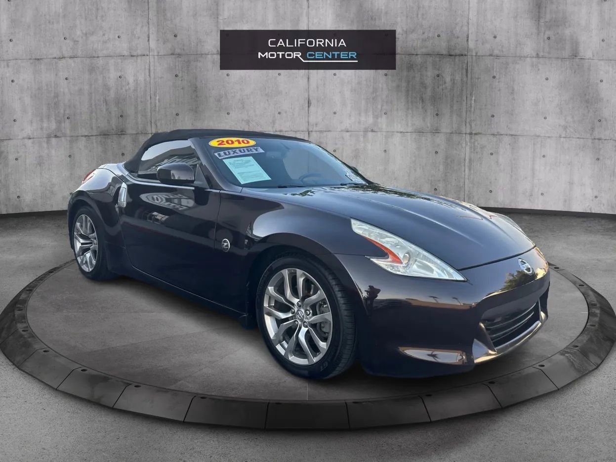 Used 2010 Nissan 370Z Roadster 2D RWD image 1