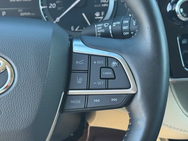 Used 2021 Toyota Highlander Platinum AWD/4WD image 30