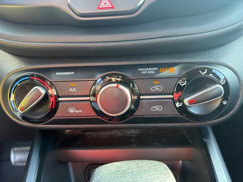 Certified 2022 Kia Soul LX FWD image 14