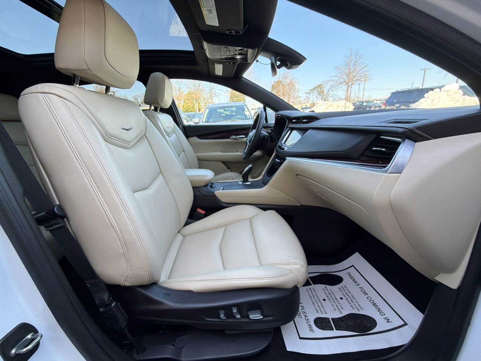 Used 2017 Cadillac XT5 Luxury w/ Driver Awareness Package image 27