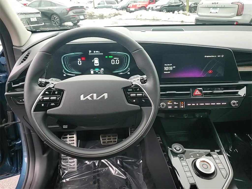 Certified 2024 Kia Niro SX Touring image 22