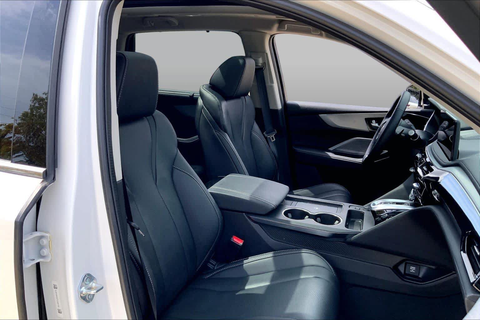 Used 2026 Acura MDX w/ Technology Package FWD image 9
