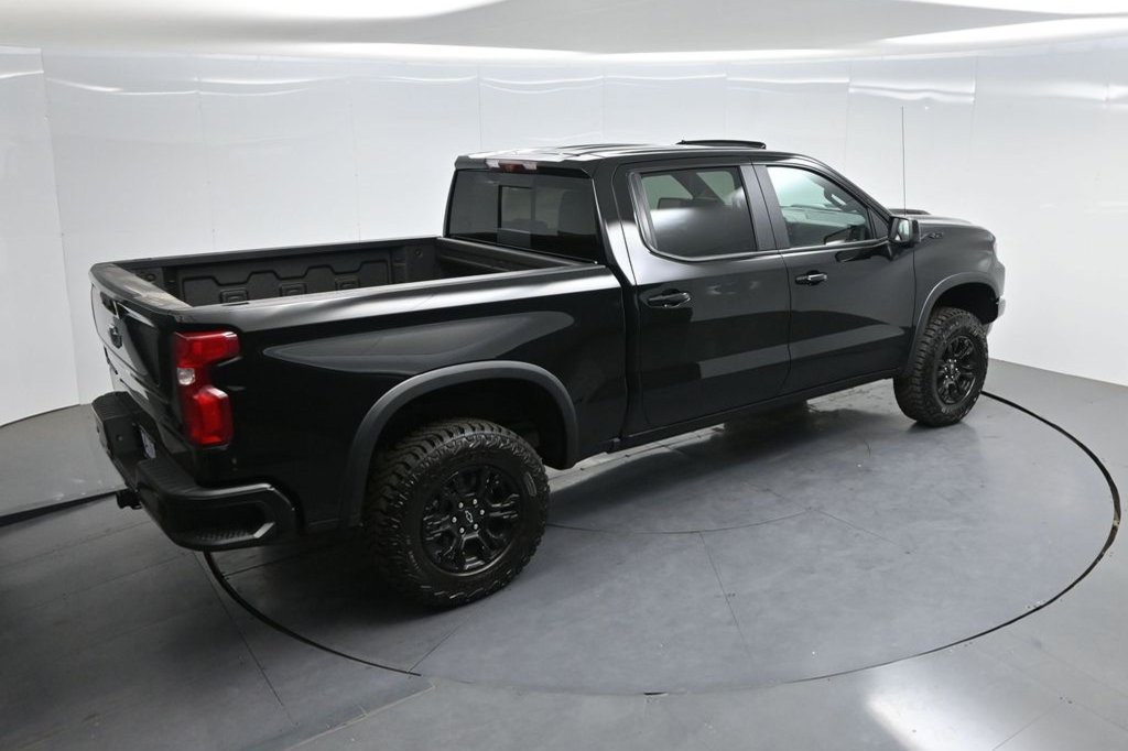 New 2026 Chevrolet Silverado 1500 ZR2 w/ LPO, Dark Essentials Package AWD/4WD image 14